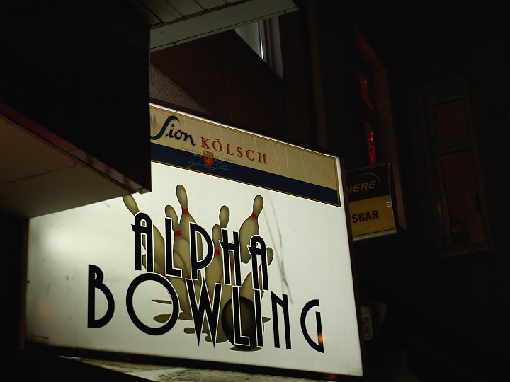 081210_xmas-bowling_img001